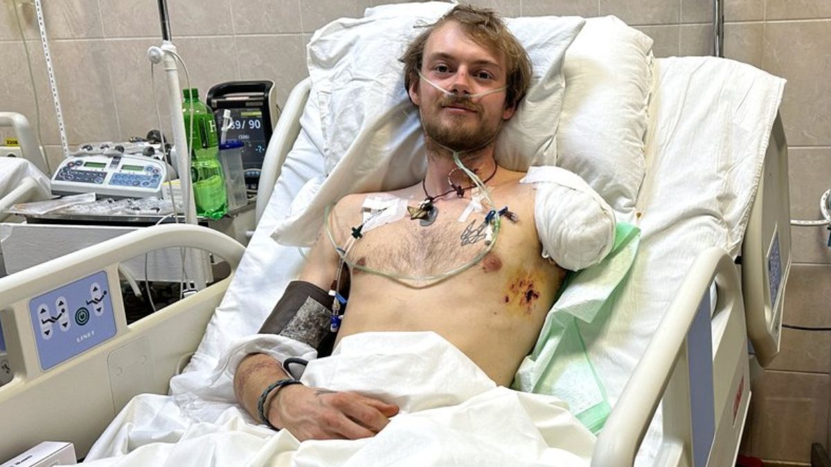 Россияне ударили по эвакуационному авто в Покровске Россияне ударили по эвакуационному авто в Покровске