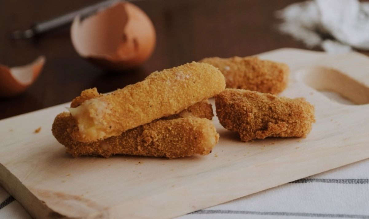 Сирні палички на сковороді Сирні палички на сковороді