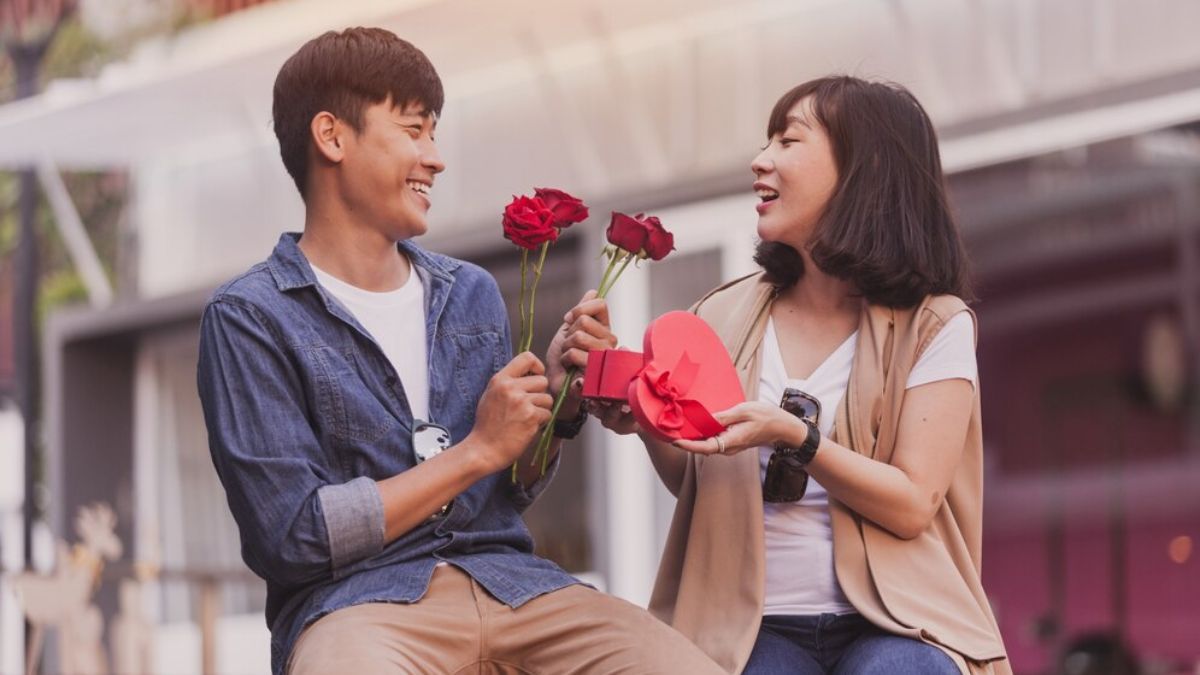 Можно ли дарить четное количество цветов