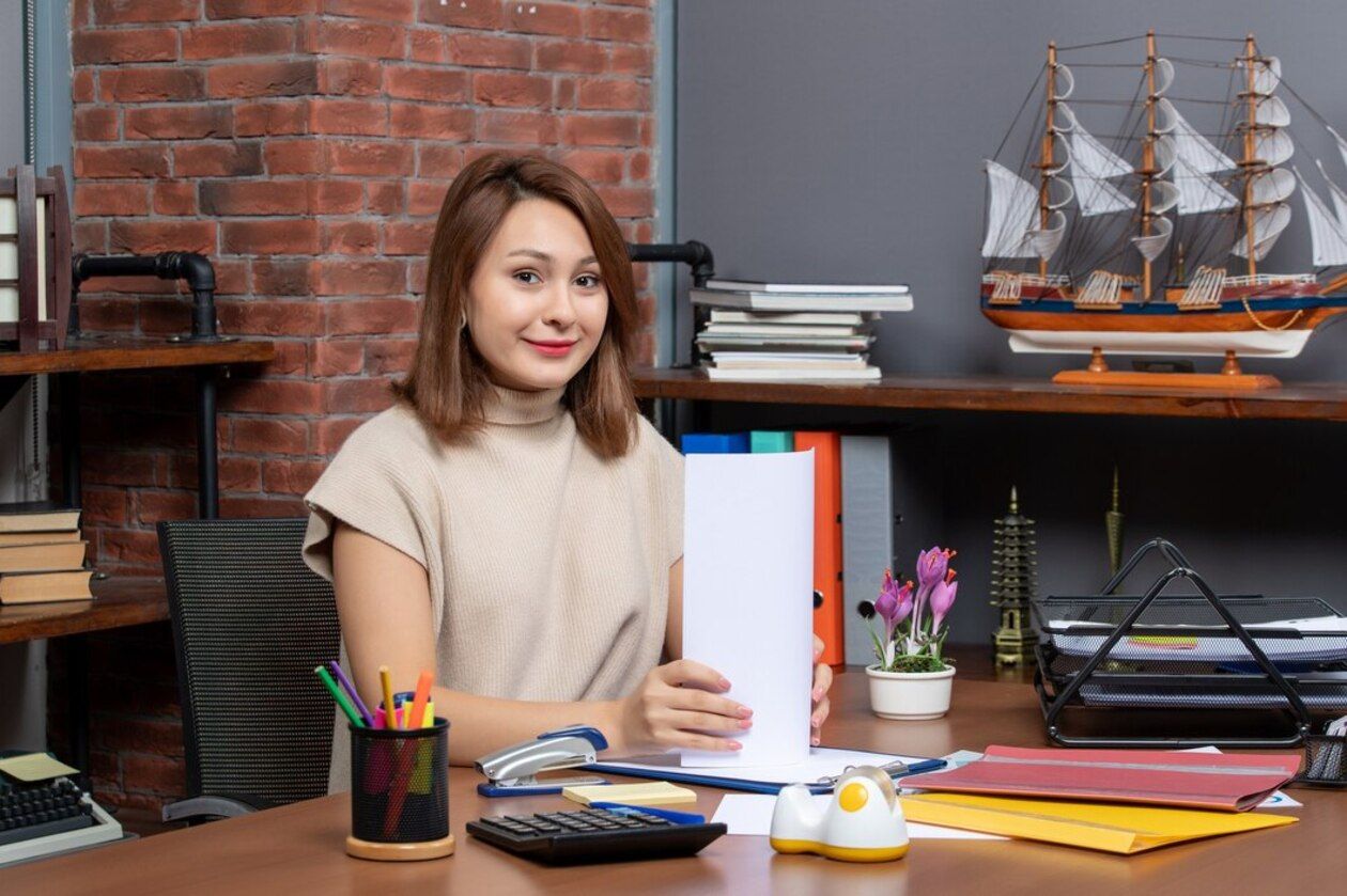 Зарплата учителя - педагоги в Украине будут получать 2 тысячи доплаты ежемесячно Зарплата учителя - педагоги в Украине будут получать 2 тысячи доплаты ежемесячно