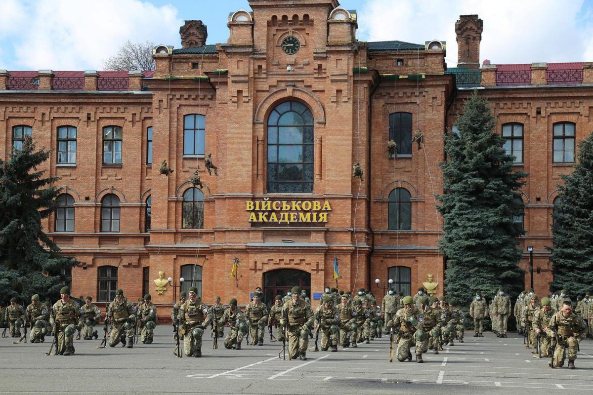 Військова вища освіта в Україні - підготовку за найзатребуванішими спеціальностями збільшили Військова вища освіта в Україні - підготовку за найзатребуванішими спеціальностями збільшили