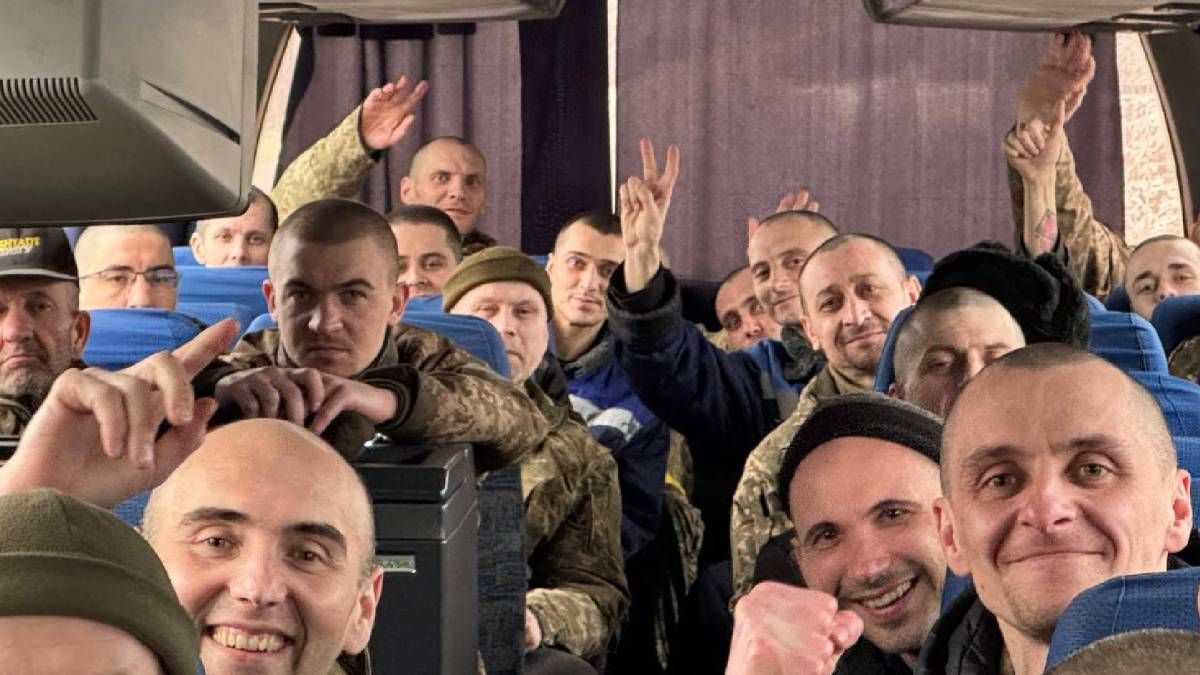 З полону звільнили 150 захисників України З полону звільнили 150 захисників України