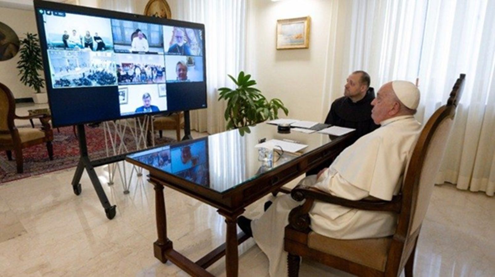 Будьте патріотами, відкиньте війну, пробачте, – Папа Римський до української молоді - 24 Канал Будьте патріотами, відкиньте війну, пробачте, – Папа Римський до української молоді - 24 Канал