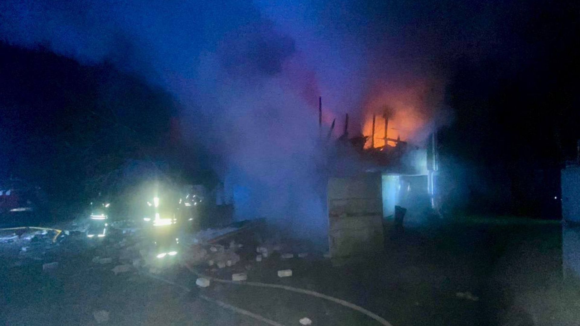 Полиция фиксирует последствия атаки БПЛА в Киевской области - 24 Канал Полиция фиксирует последствия атаки БПЛА в Киевской области - 24 Канал