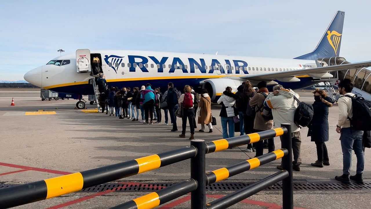 Ryanair намерен первыми возобновить рейсы в два украинских города - Бизнес