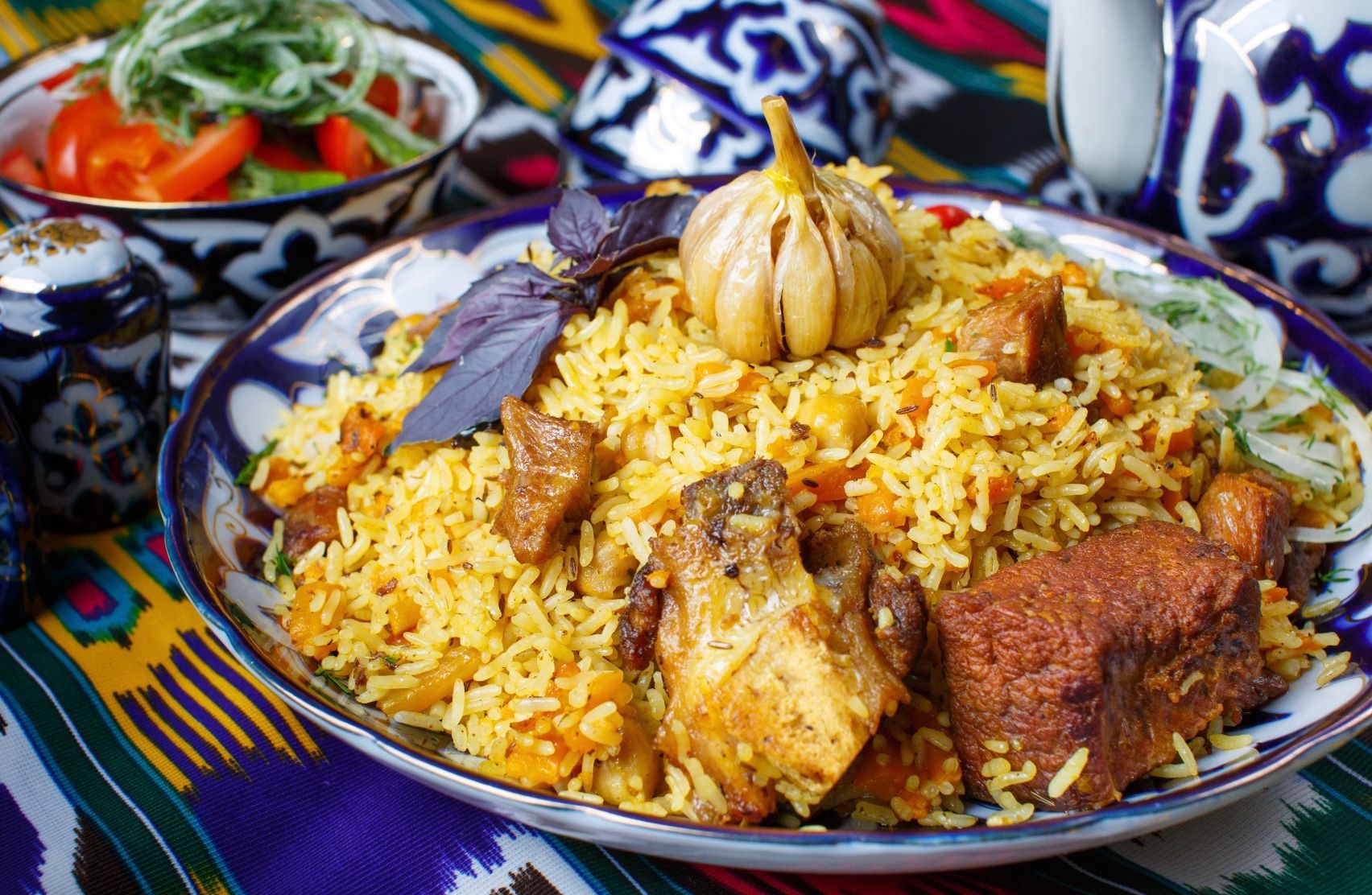 Плов з м'ясом у каструлі Плов з м'ясом у каструлі