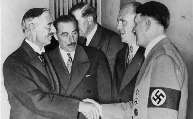 Чемберлен Гітлер Чемберлен Гітлер