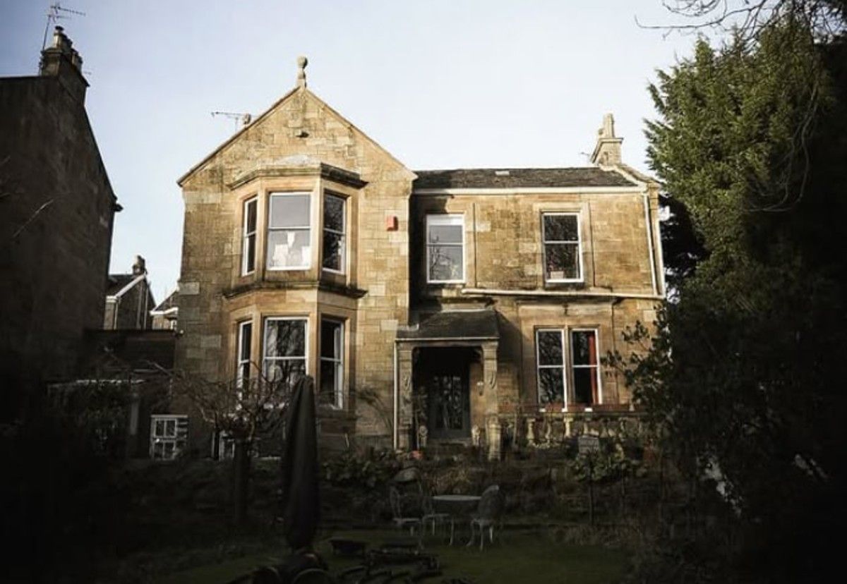 На чердаке были скрыты детские комнаты