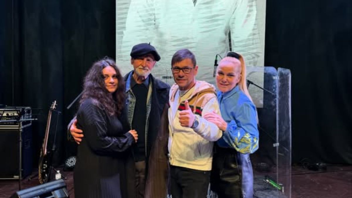 Лесик на концерте памяти Кузьмы Скрябина