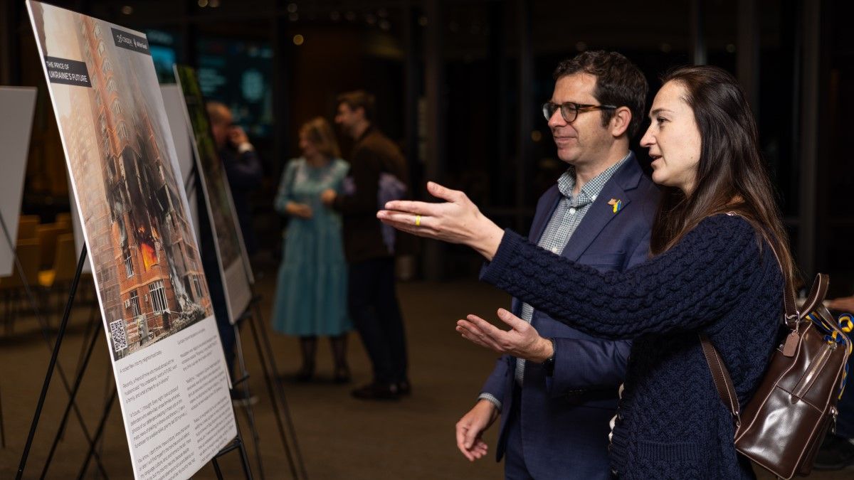 Выставка в Беркли Выставка в Беркли