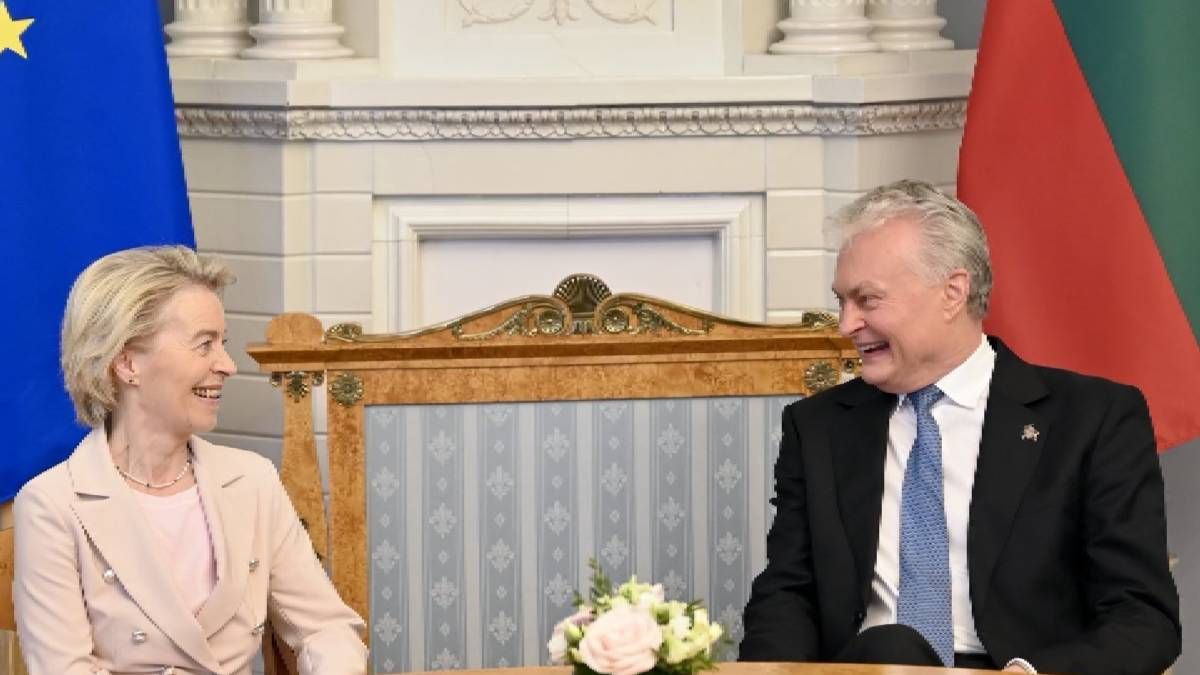 Урсула фон дер Ляйн і Гітанас Науседа радіють енергетичній незалежності від Росії Урсула фон дер Ляйн і Гітанас Науседа радіють енергетичній незалежності від Росії