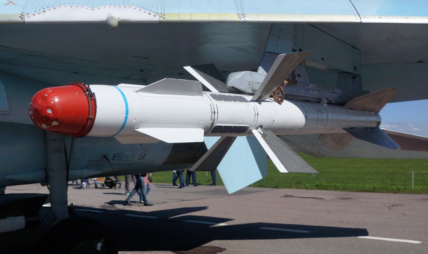 Россияне выпустили ракету Р-27 Россияне выпустили ракету Р-27