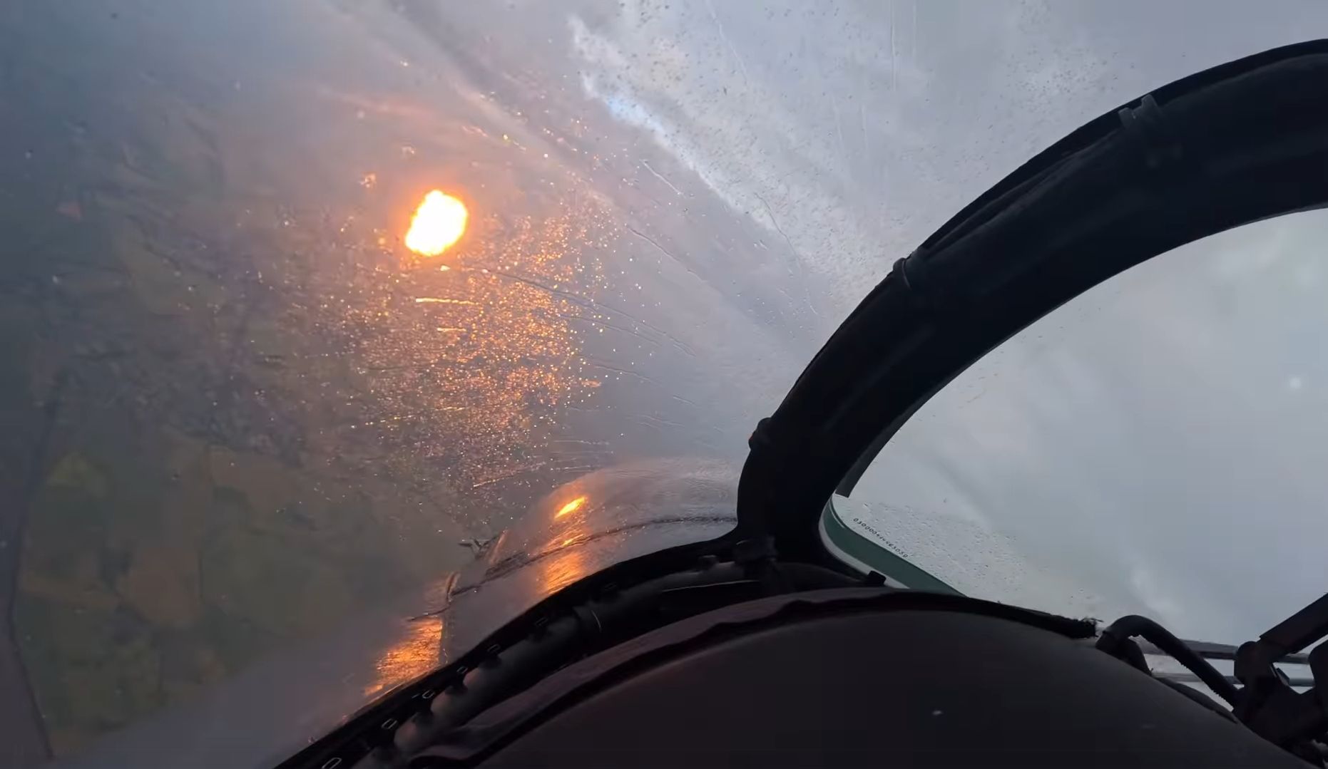 Пилоты показали, как украинские ударные вертолеты уничтожают вражеские беспилотники Пилоты показали, как украинские ударные вертолеты уничтожают вражеские беспилотники