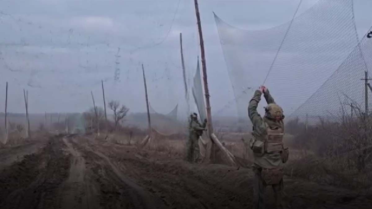 Антидронивий тунель росіян із сітки - яка його ефективність - 24 Канал Антидронивий тунель росіян із сітки - яка його ефективність - 24 Канал