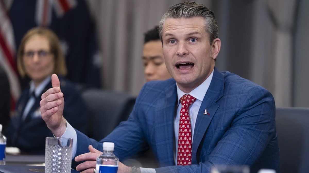 Хегсет сделал странное заявление относительно войны в Украине Хегсет сделал странное заявление относительно войны в Украине