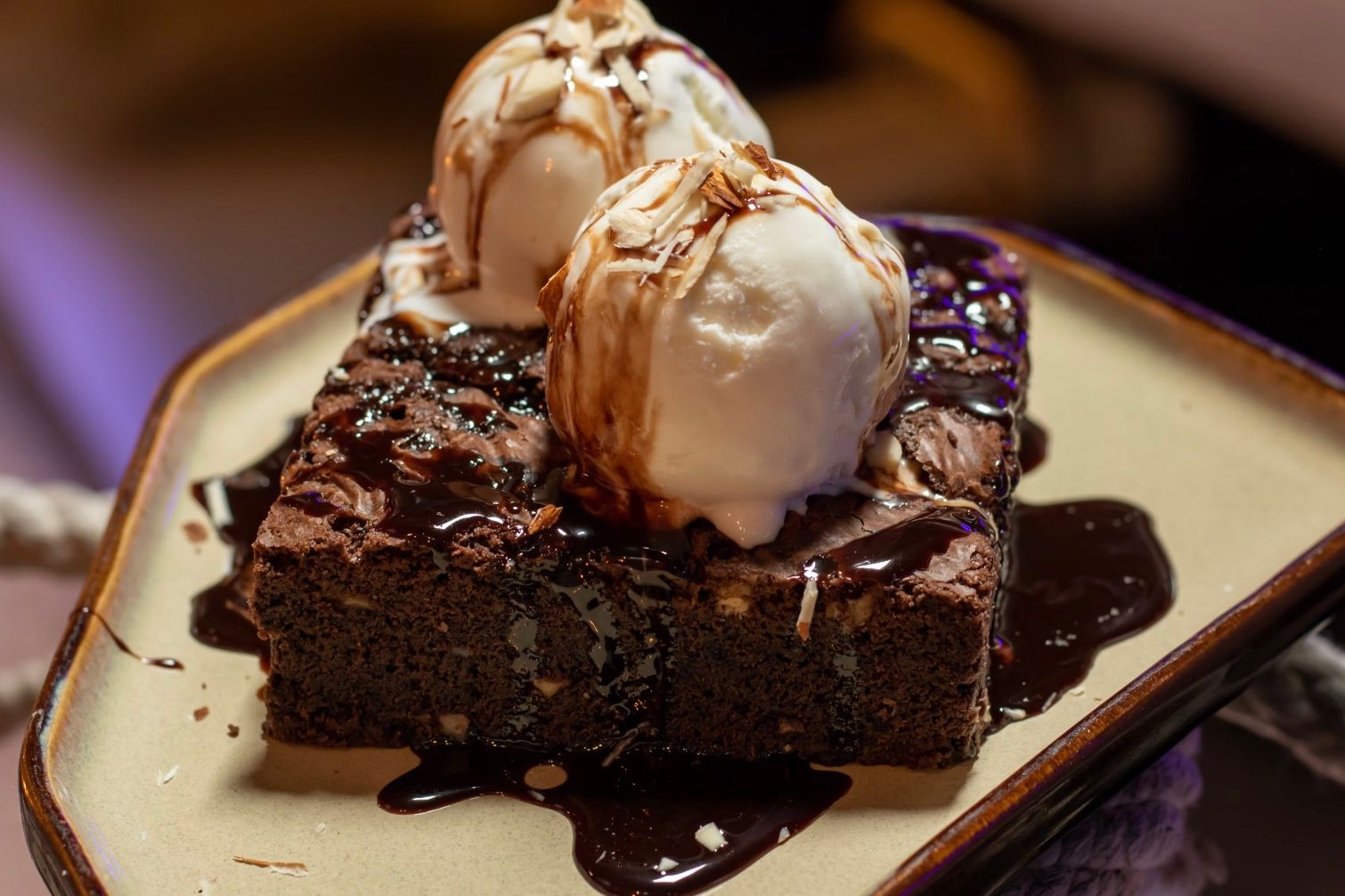 Брауни с фундуком Брауни с фундуком