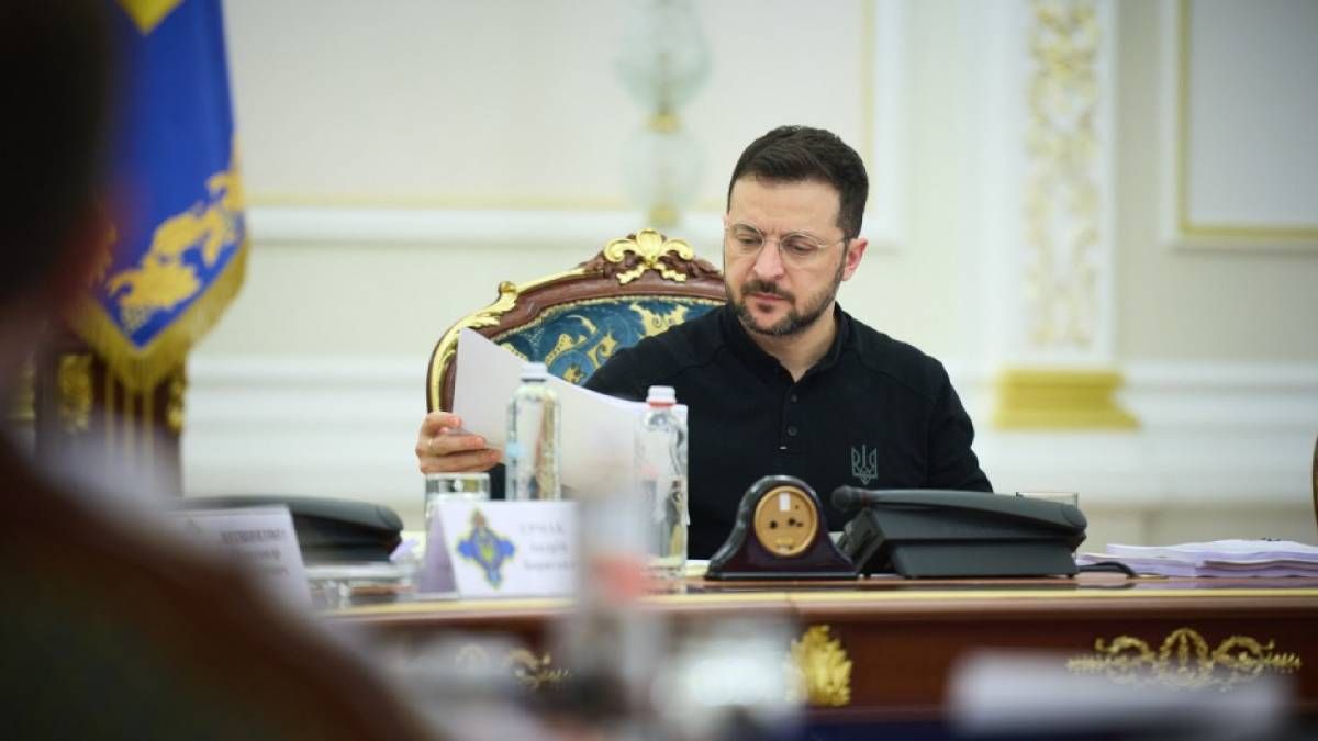 Зеленський попередив Трампа про загрозу від зустрічі з Путіним, якщо вона відбудеться раніше за переговори з Києвом Зеленський попередив Трампа про загрозу від зустрічі з Путіним, якщо вона відбудеться раніше за переговори з Києвом