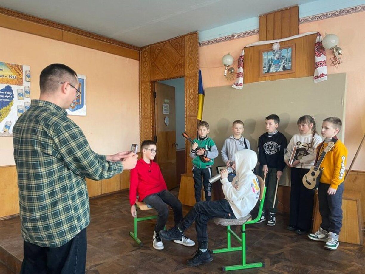 Креативні уроки у школі - як учні з Тернопільщини стали популярними у тіктоці Креативні уроки у школі - як учні з Тернопільщини стали популярними у тіктоці