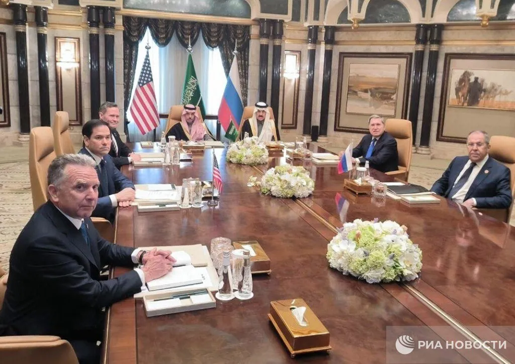 Переговори Саудівська Аравія Переговори Саудівська Аравія