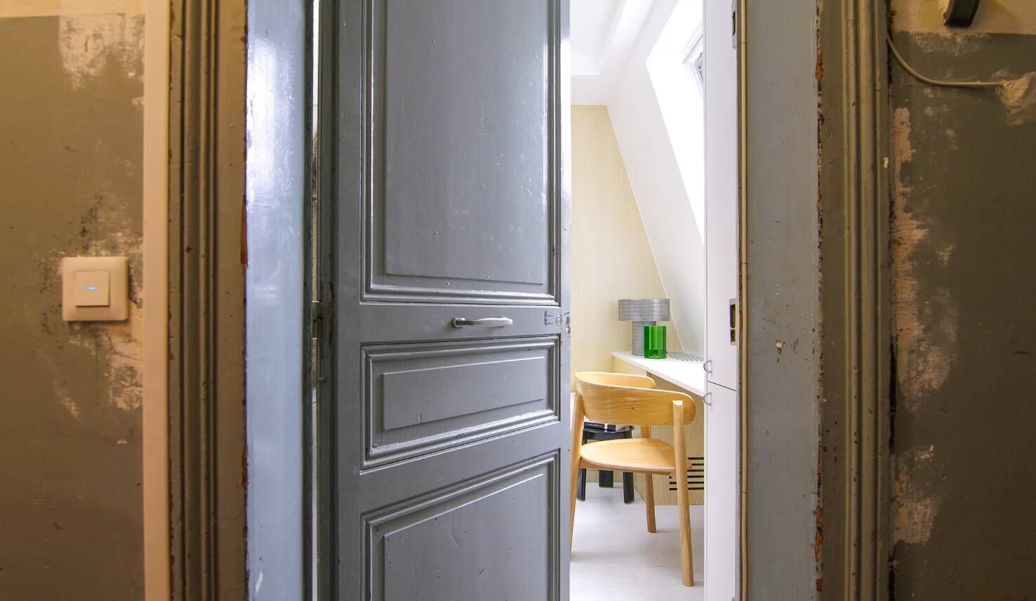 Комнату длиной 13 метров превратили в полноценную квартиру - вот фото - Недвижимость