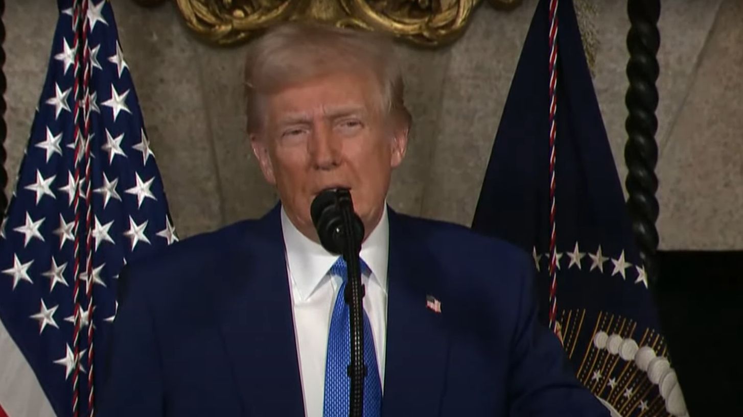 Россия способна "очень быстро уничтожить украинские города, включая Киев", – Трамп - 24 Канал