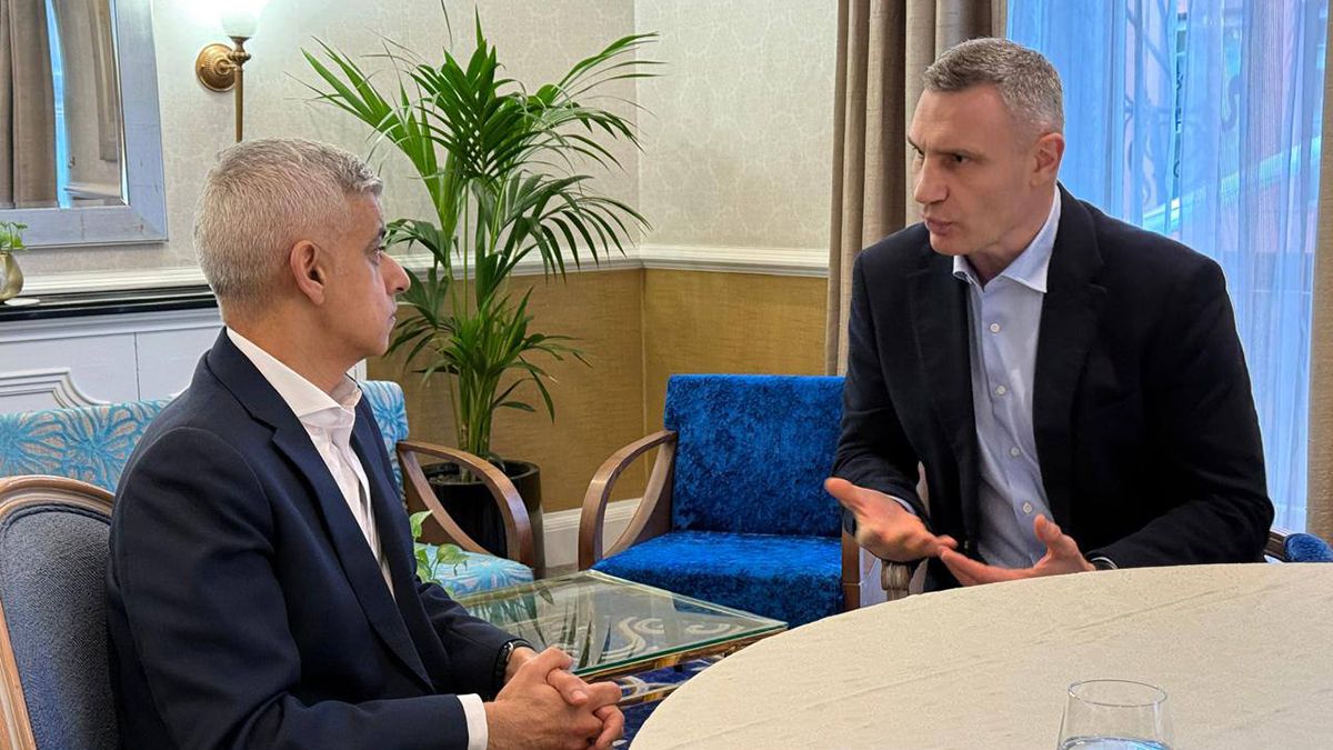 Мэры Киева и Лондона обсудили необходимость воплощения реформ в Украине и будущую помощь Мэры Киева и Лондона обсудили необходимость воплощения реформ в Украине и будущую помощь