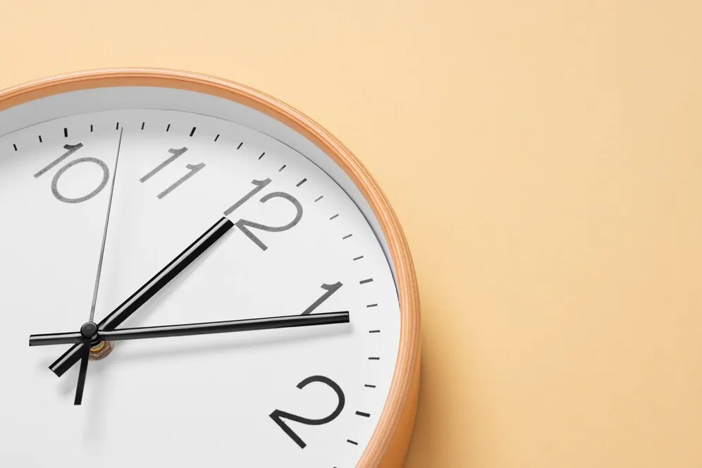 Переведення годинників 2025 Переведення годинників 2025