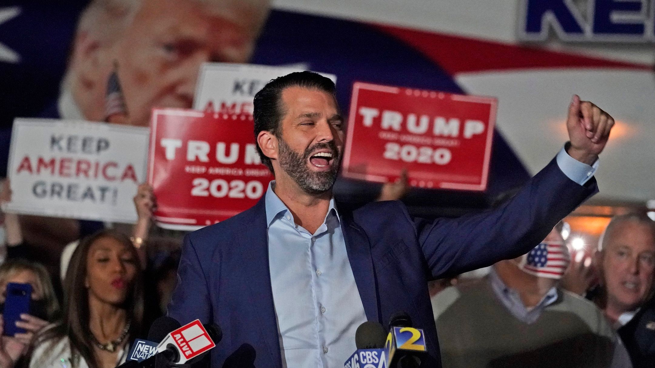 Трамп-младший подержал заявления отца - 24 Канал