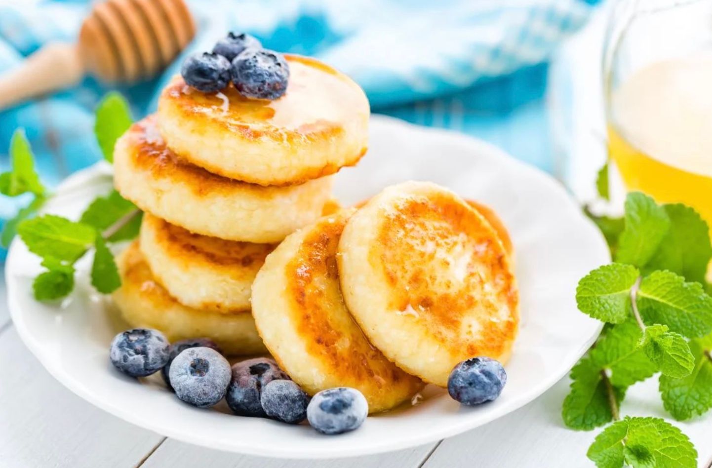 Вкусные и пышные сырники, которые не впитывают масло Вкусные и пышные сырники, которые не впитывают масло