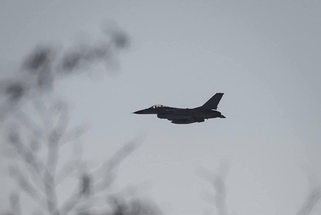 Винищувачі F-16 уже виконують бойові завдання на фронті Винищувачі F-16 уже виконують бойові завдання на фронті