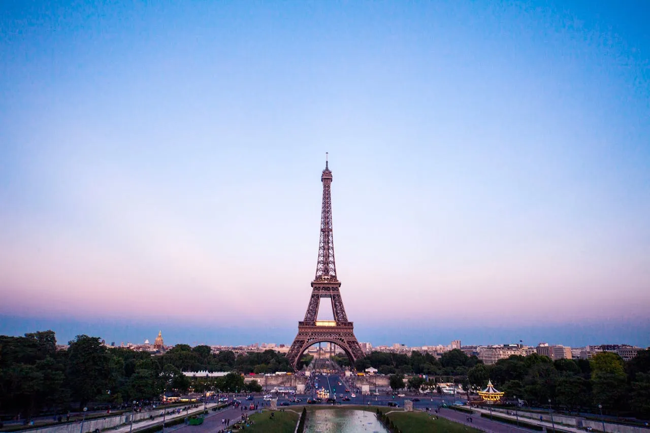 Эйфелева башня Эйфелева башня