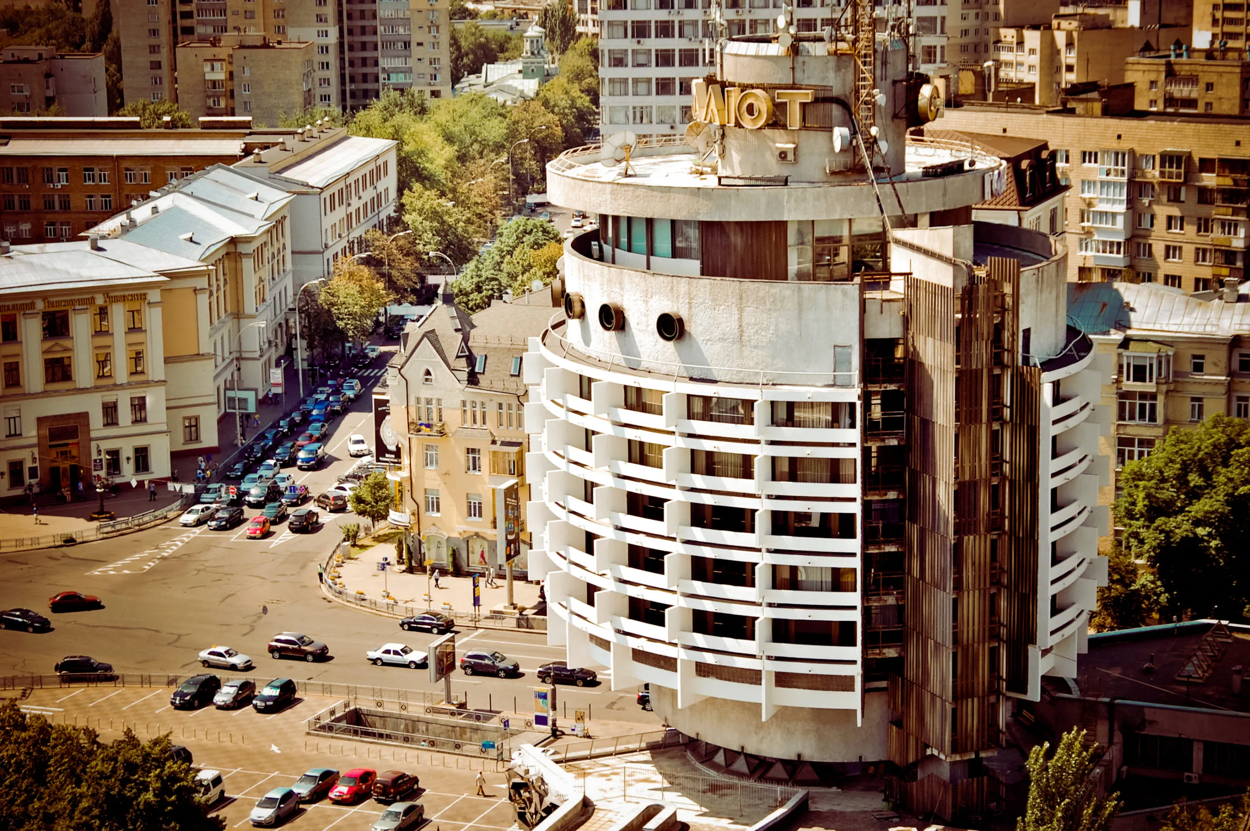 Гостиница Салют в Киеве имеет давнюю историю