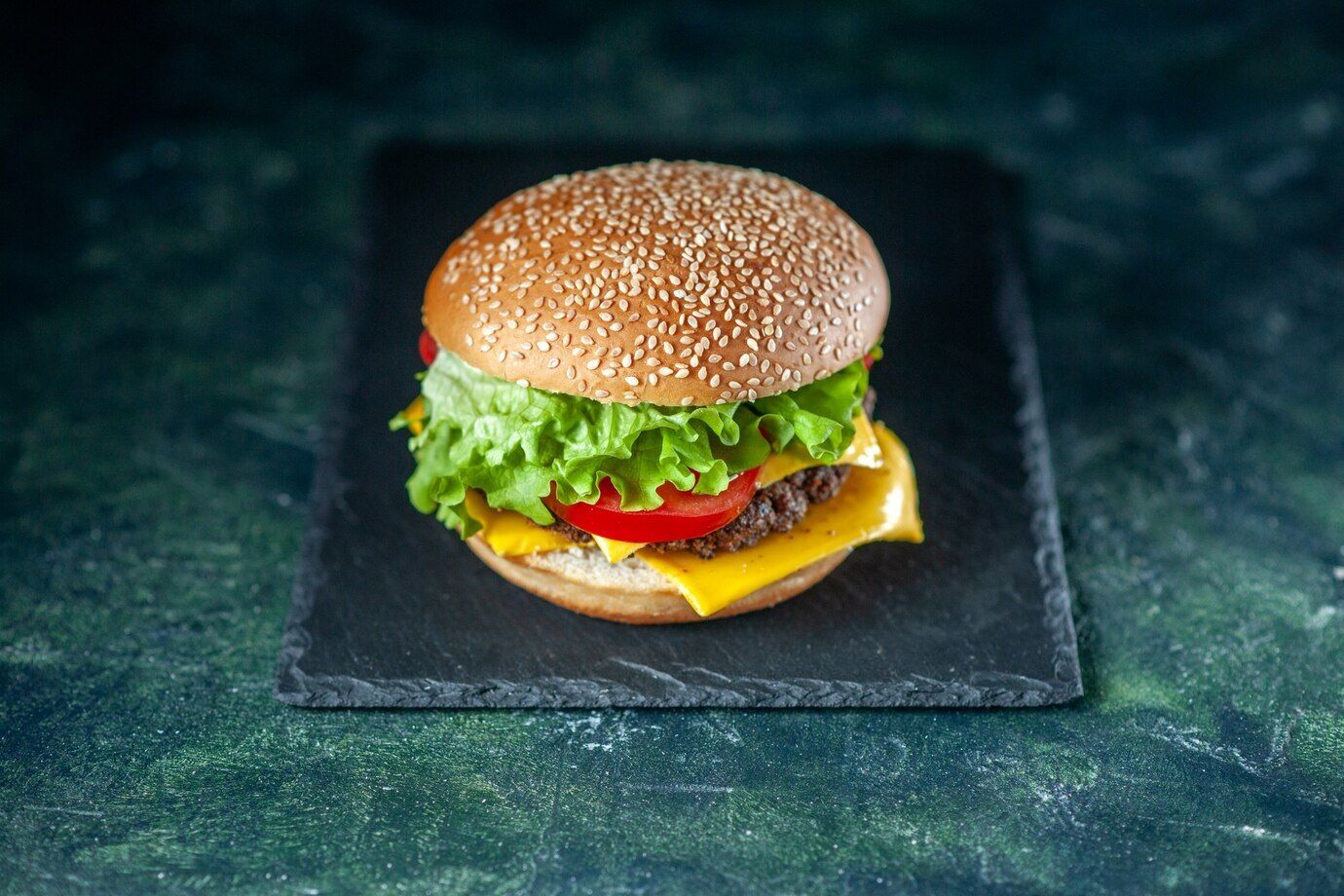 Бургер – идеальный ужин на выходные Бургер – идеальный ужин на выходные