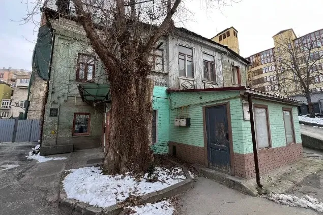 Дом Нечаевых – самое древнее жилое здание в Киеве Дом Нечаевых – самое древнее жилое здание в Киеве