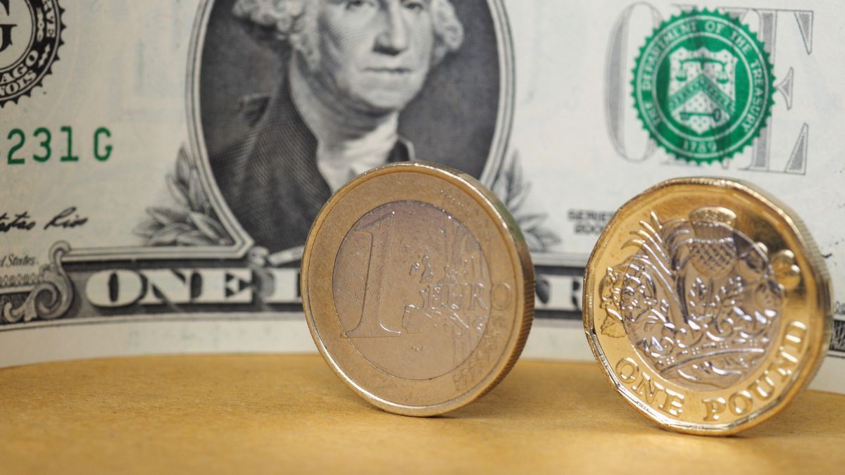 НБУ продает валюту НБУ продает валюту