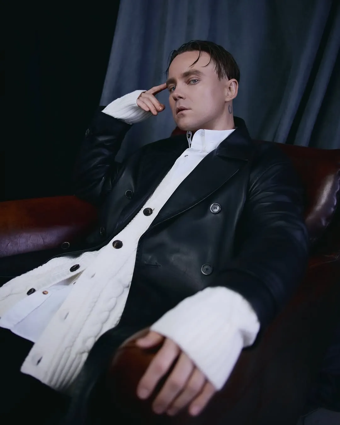 Артем Пивоваров Артем Пивоваров