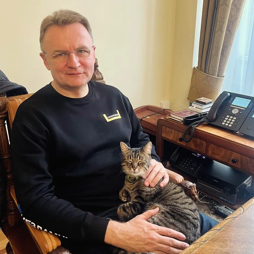Кіт Левчик з мером Львова Андрієм Садовим Кіт Левчик з мером Львова Андрієм Садовим