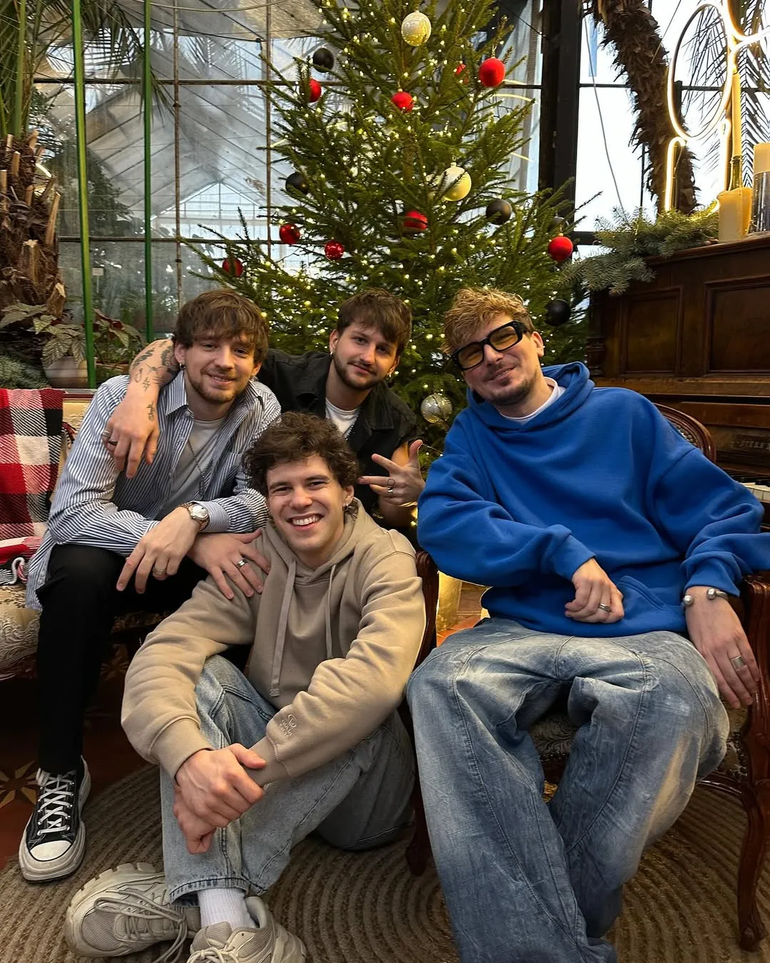 Иван, Кирилл, Никита и Позитив Кирилл Никита и Позитив Иван, Кирилл, Никита и Позитив Кирилл Никита и Позитив