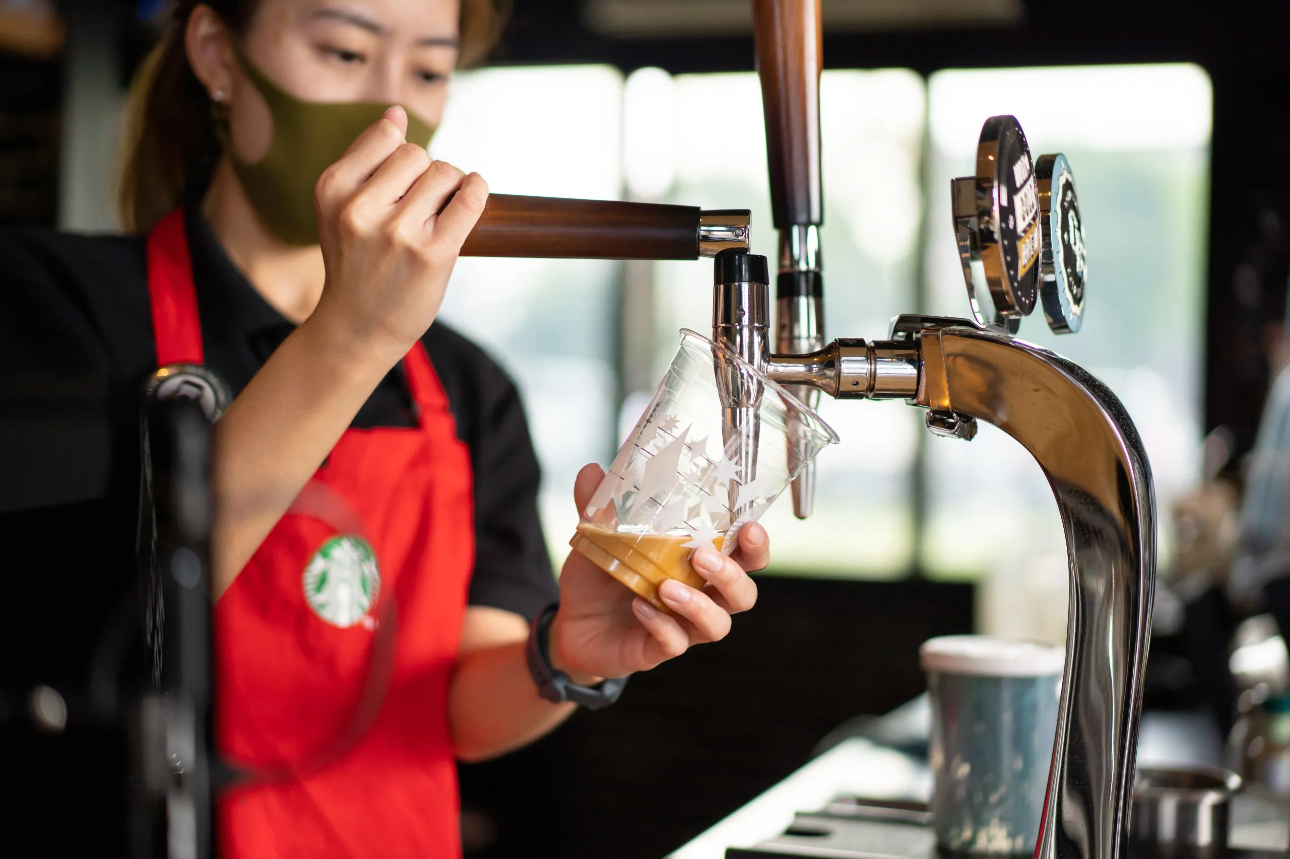 Кофе холодного заваривания имеет множество ценителей Кофе холодного заваривания имеет множество ценителей