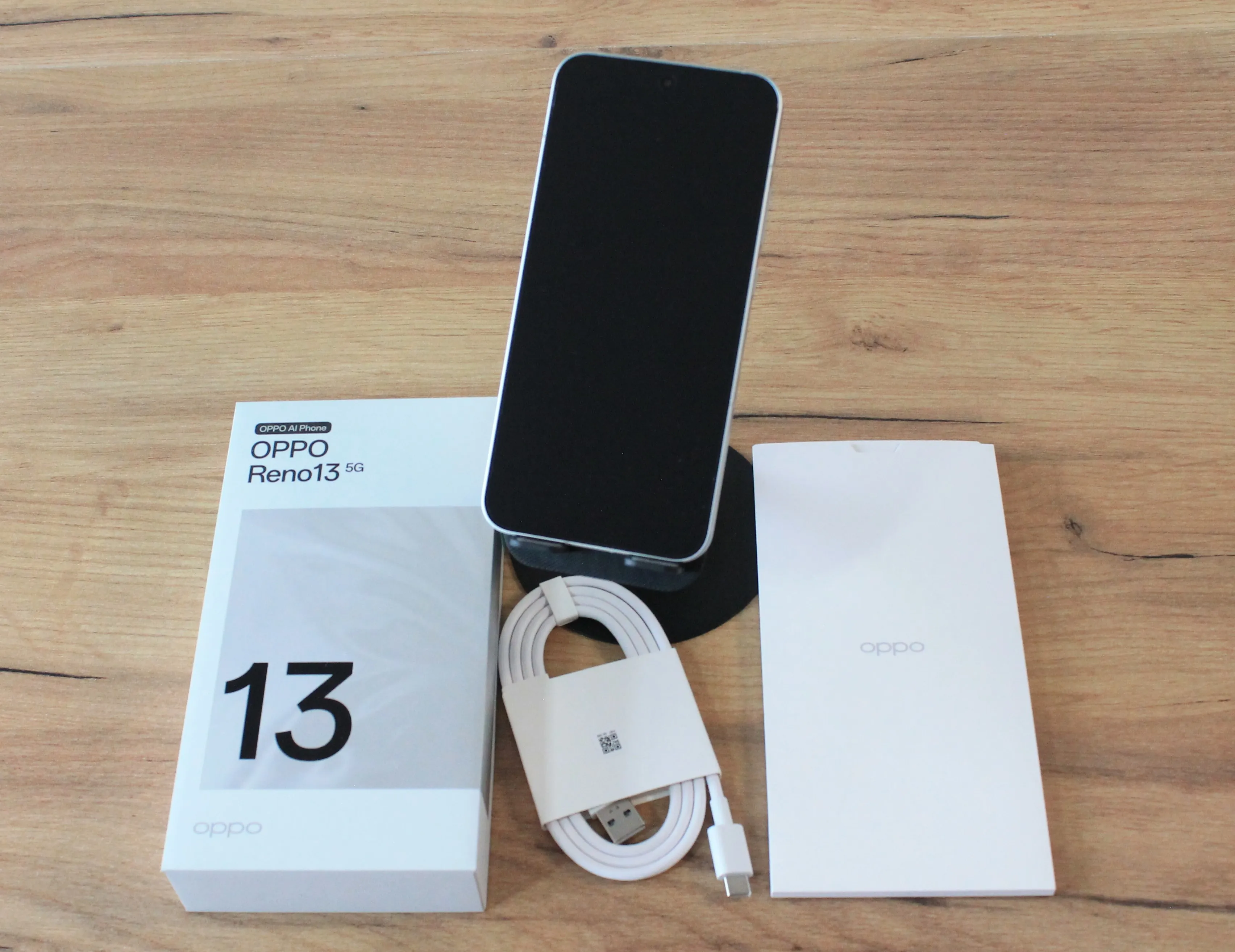 Oppo Reno13 5G Oppo Reno13 5G