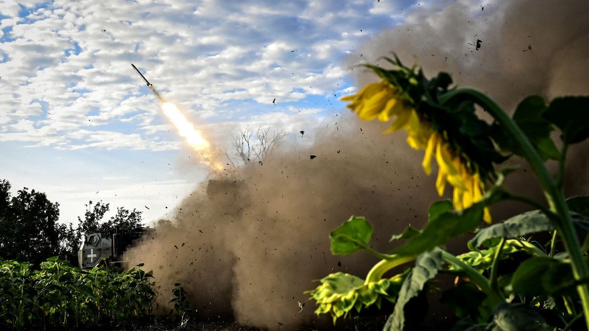 Китайські вчені описали новий двигун, який робить ракети невидимими для систем протидії Китайські вчені описали новий двигун, який робить ракети невидимими для систем протидії