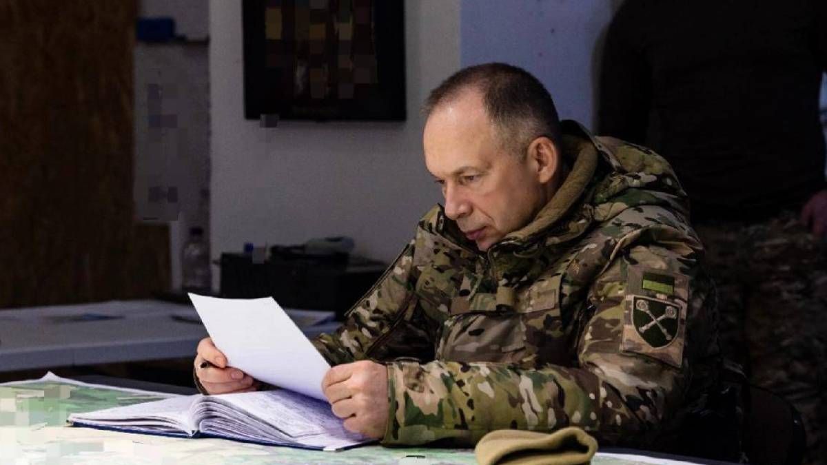 Сирський висловився щодо замахів на себе Сирський висловився щодо замахів на себе