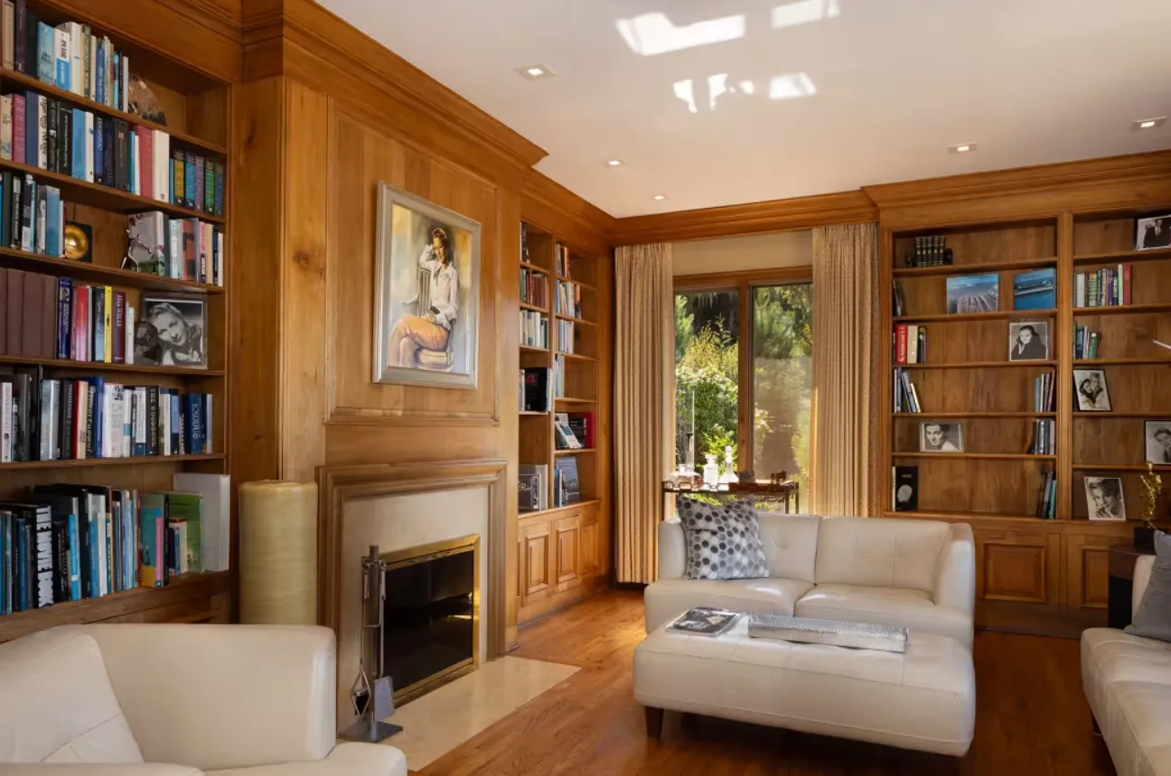 джоан фонтейн будинок