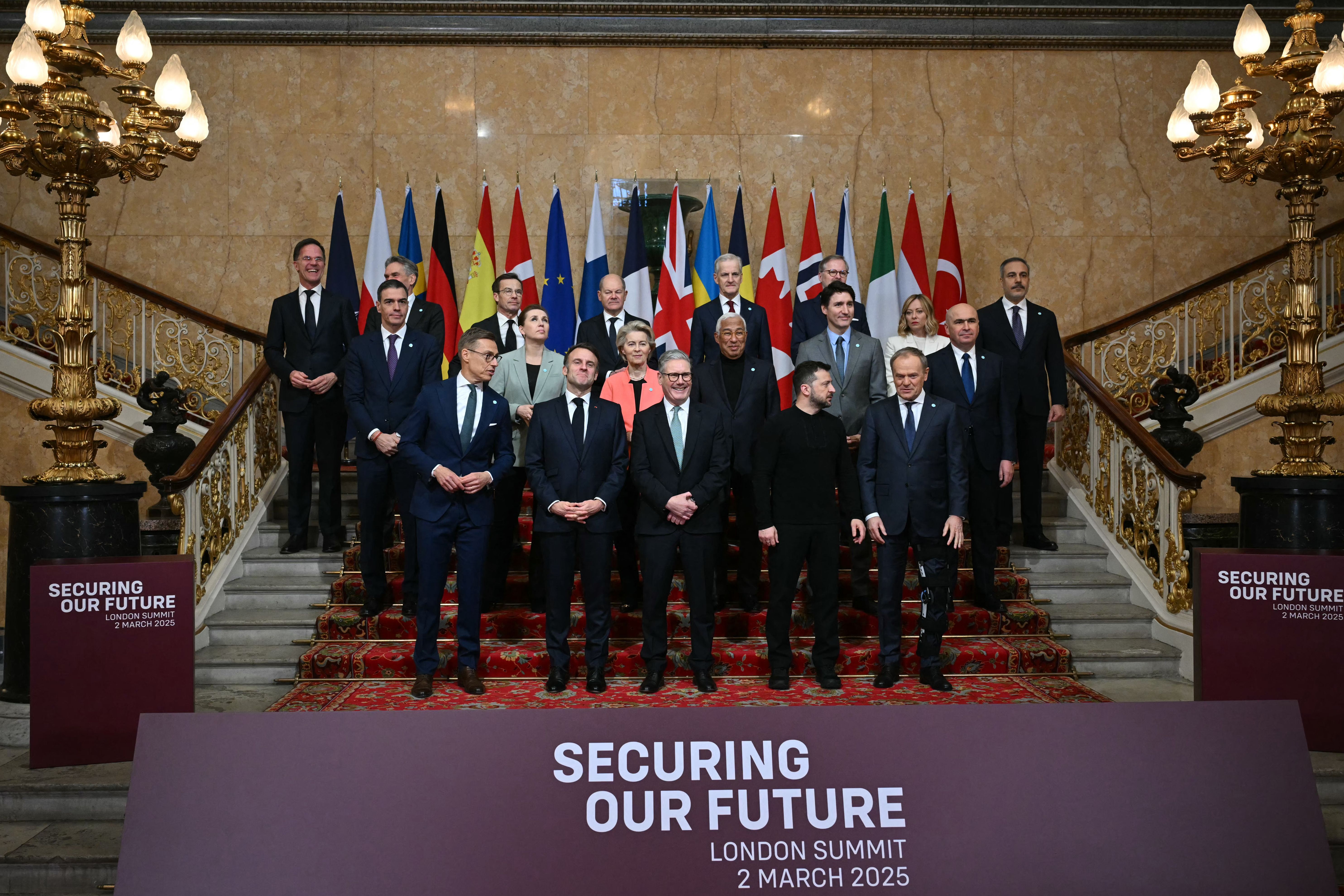 Стармер проводит международный саммит в Лондоне по Украине Стармер проводит международный саммит в Лондоне по Украине