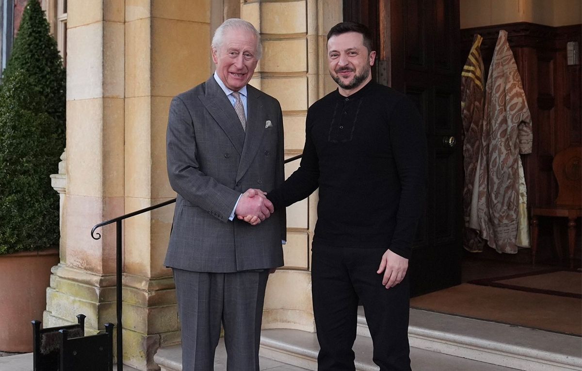 Зеленский встретился с королем Чарльзом и тоже был без костюма - фото - новости Украины - 24 Канал Зеленский встретился с королем Чарльзом и тоже был без костюма - фото - новости Украины - 24 Канал