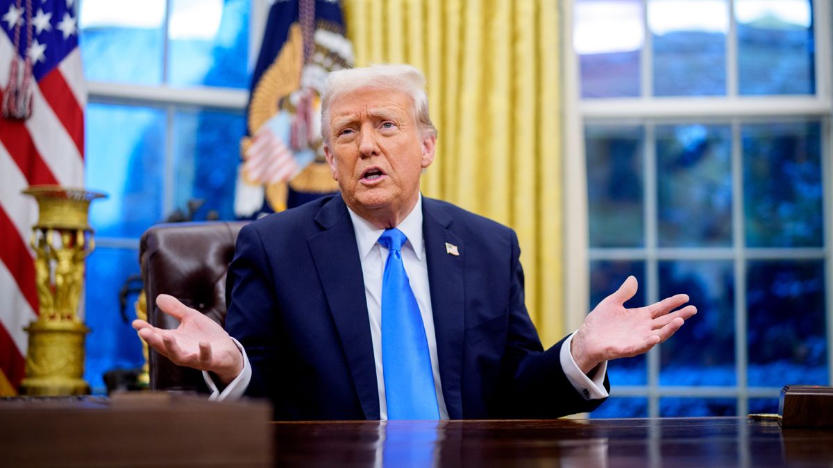 США призупинили військову допомогу для України