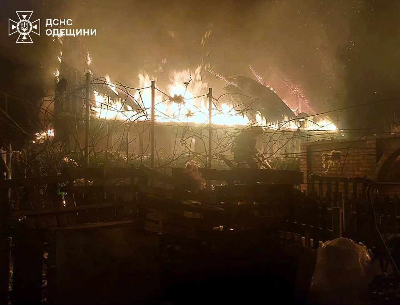 В пригороде Одессы готовили дома после атаки Шахедами 6 марта В пригороде Одессы готовили дома после атаки Шахедами 6 марта