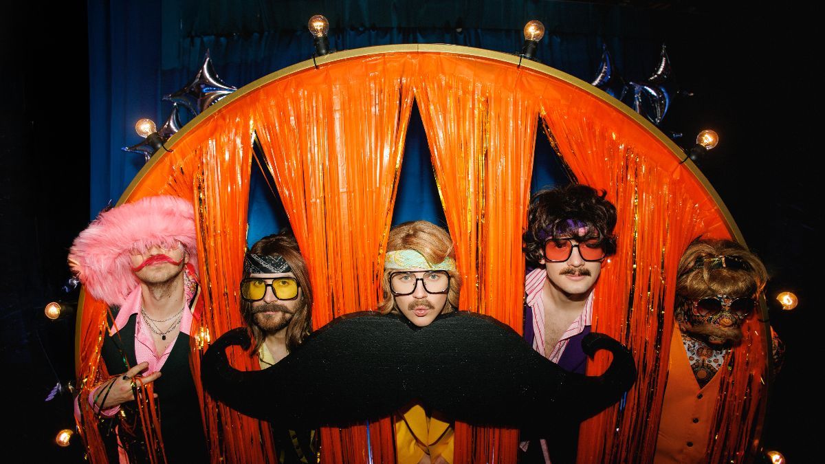 "Підманула" у сучасній обробці: переможці Євробачення-2022 записали трек з Пивоваровим - Show24 "Підманула" у сучасній обробці: переможці Євробачення-2022 записали трек з Пивоваровим - Show24