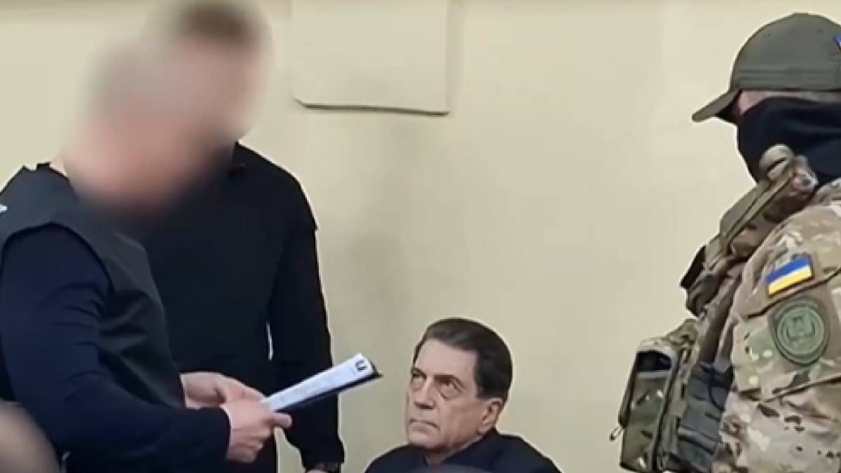 У мережі з'явилося відео затримання російського агента у Держкосмосі У мережі з'явилося відео затримання російського агента у Держкосмосі