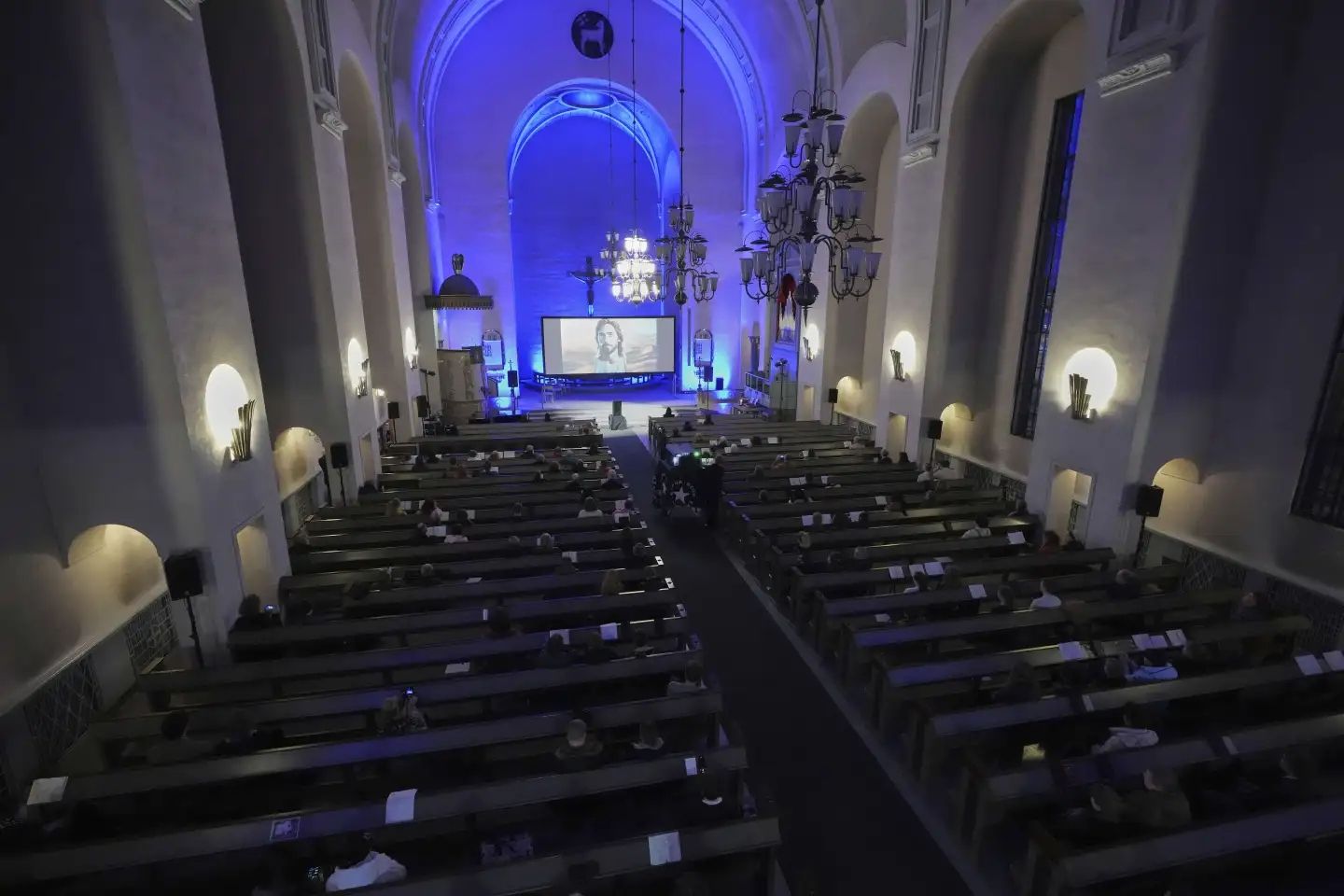 В Финляндии впервые использовали ИИ для проведения церковной службы В Финляндии впервые использовали ИИ для проведения церковной службы